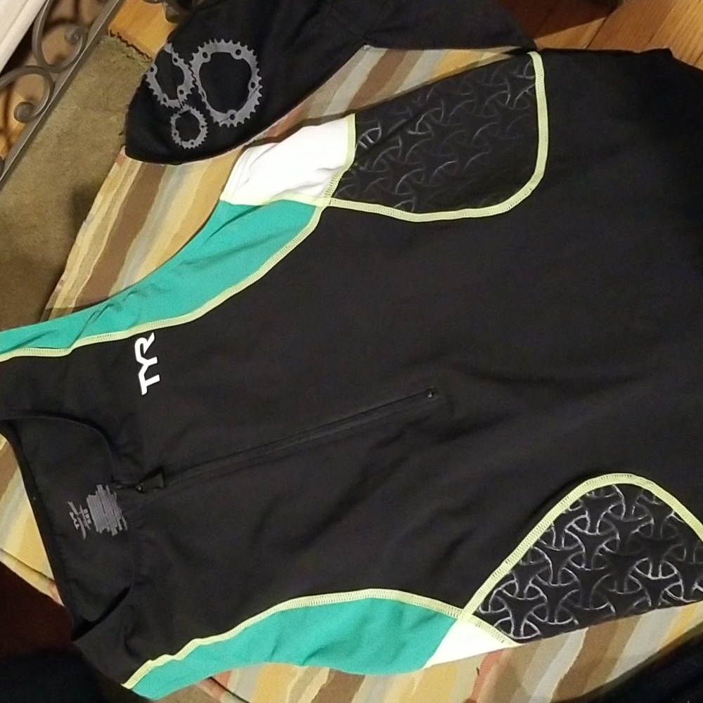 TYR  Mens Cycle Top